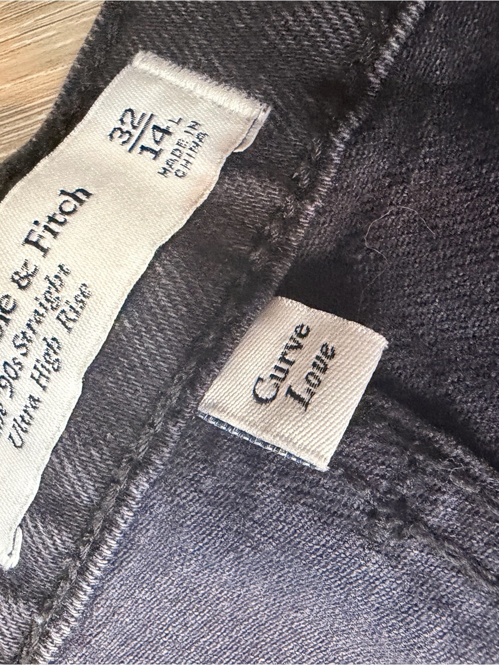 Abercrombie Curve Love Faux Leather Straight Jeans 14L Black 90s High Rise - Picture 2 of 6